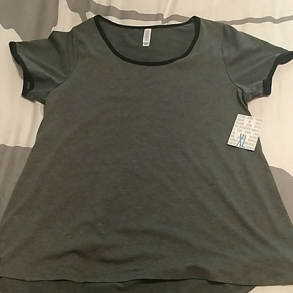 NWT Lularoe classic t size xl